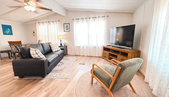 New Listing in Thatcher