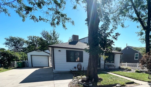 NEW Listing! Inner city but quiet neighborhood Entire Guest House