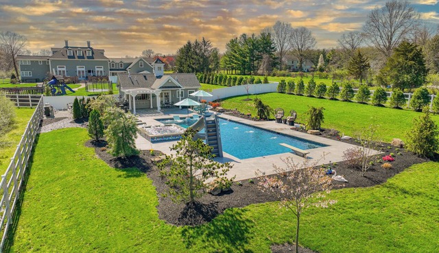 NEW LISTING INTRO PRICING - Rivertown Reserve - 6BR Estate W/Pool & Pool House