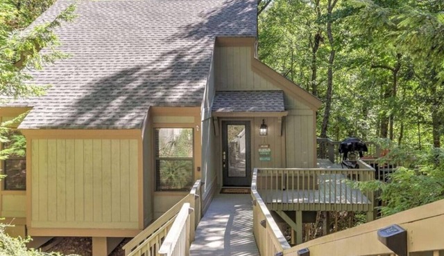 New Listing - Laughing Fox Den in Big Canoe