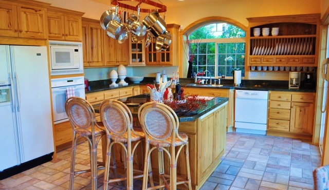 New Listing! Luxurious Lakefront Estate with private dock, fire pit, gas grill, and amazing views
