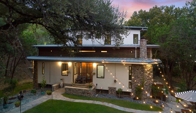 New Listing! Luxury Modern House Near Lake Austin