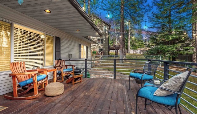 New Listing! Minutes to Marina & Beach | 8 Miles to CDA | Great Outdoor Space