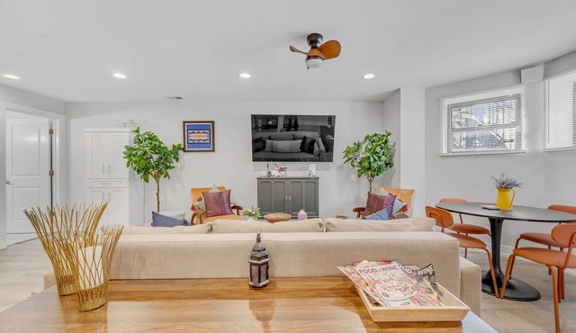 NEW LISTING! Modern Design 2bd Garden Condo Near United Center by AllSet Turnover