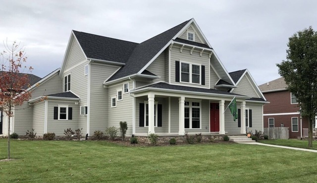 NEW LISTING! New Home - Only a 10 min walk to the ND Campusn