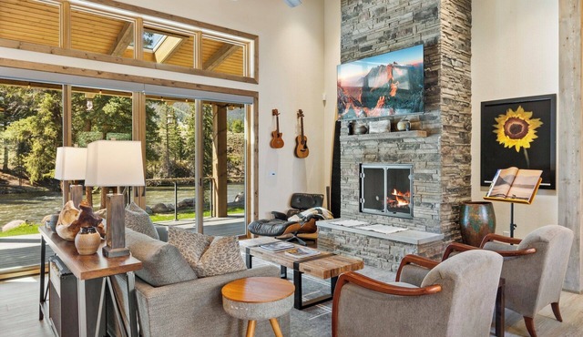 New Listing! Newly Constructed Luxury Riverfront Home on the Rio Grande River
