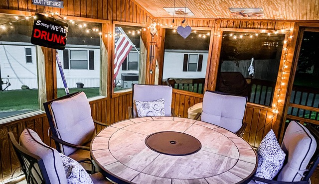 NEW LISTING - Newly Remodeled - Kentucky Lake