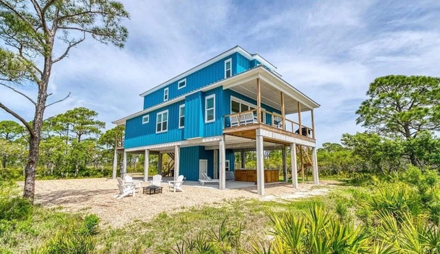 NEW LISTING! nWelcome to Ohana Shack!n 4BR/4.5BA Private Beachfront Property!