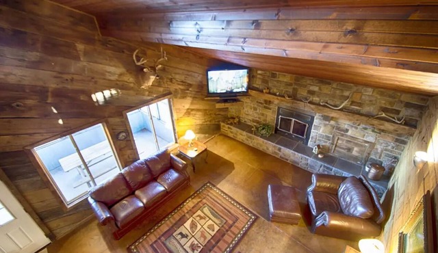 New Listing! Private 75Acre Riverfront Retreat-Niangua River-Near Bennett Spring