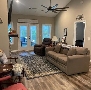 New listing! Quiet Hollow Getaway
