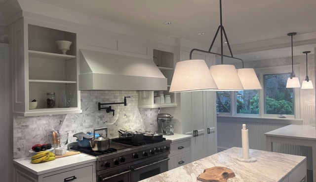 New listing. Renovated craftsman. One block from greenlake. Sleeps 8.