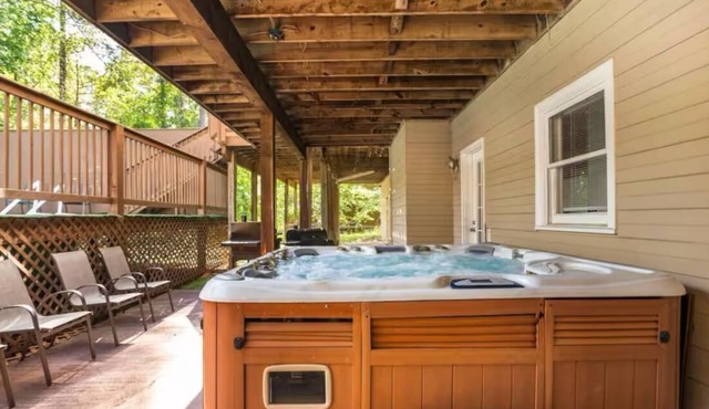 New Listing! Spacious 7BR 4BA Single Family Home W/Pool Hot Tub & Game Room