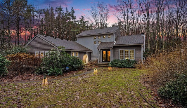 NEW LISTING: Spacious West Olive Retreat | Walk to Lake Michigan | Sleeps 11