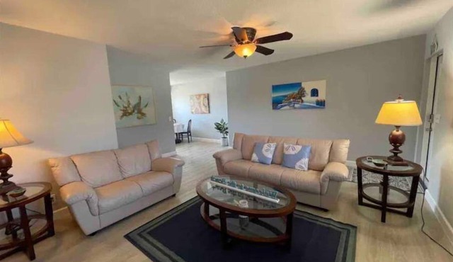 New Listing: Steps-Beach, Snorkeling, Grill, Pet Friendly, Beach Gear!