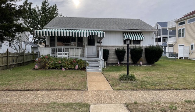 New Listing - Steps to the Beach in A-Zone