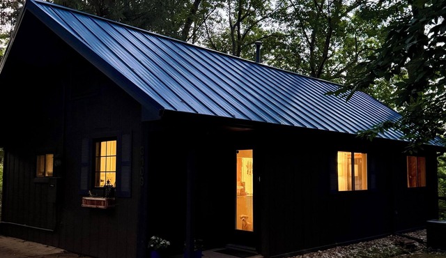 New Listing! Stylish Bungalow near Saugatuck