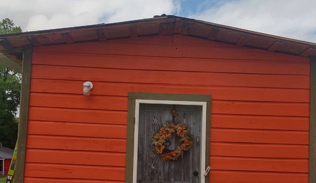 NEW LISTING! THE ORANGE POPSICLE (Studio Cabin) - Handicap accessible by RedAwning