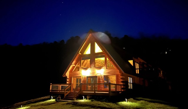 *NEW LISTING* The Summit Getaway