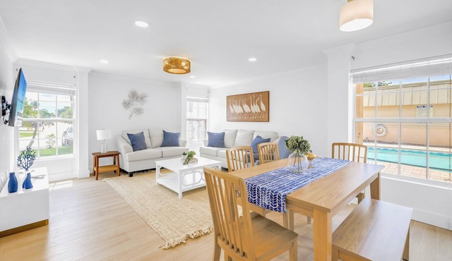 NEW LISTING! The Village Breeze II - White-sand, Pool, Beaches, Daiquiris, Seafood!