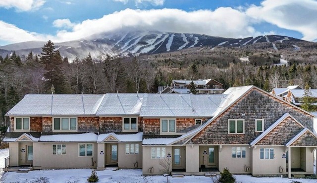 [NEW LISTING] Luxury Sugarloaf Trailside Retreat - February Break Availability!