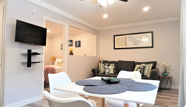 New Listing! Cozy Apartment by the Beach