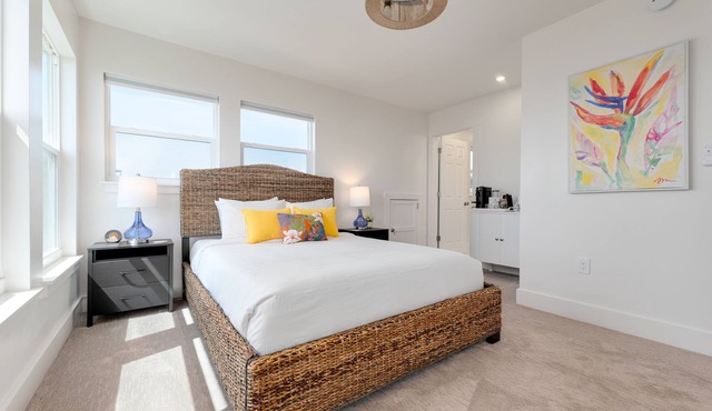 New Listing/1-BR Oceanfront - E