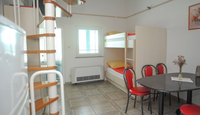 NEW LISTING!Vila Caska- ap 11-apartment for 5 people, pool, wifi, airconditioner