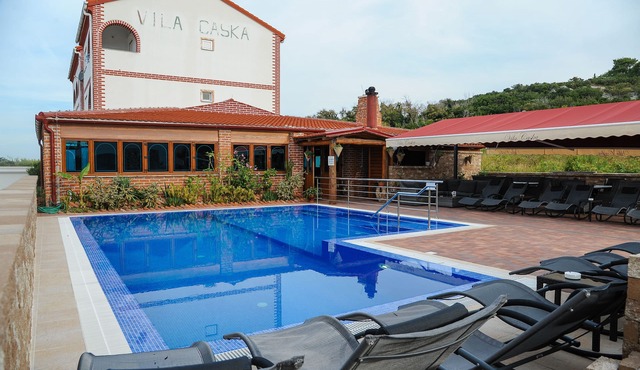 NEW LISTING! Vila Caska -ap6 - for 4 people- Zrce beach, pool, wifi, A/C