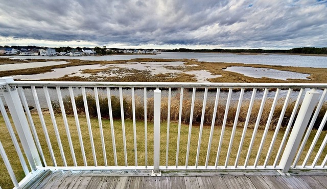New Listing: Waterfront at Bayville Shores w Panormaic Bay Views *3 Bedroom