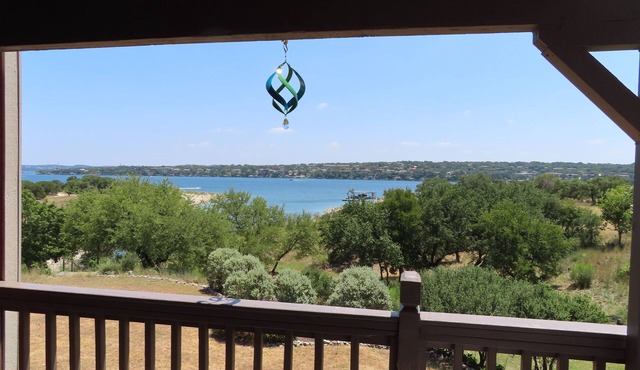 New Listing. Waterfront 4 B/R, 3 bath, Townhouse. Sleeps 9. Just renovated.