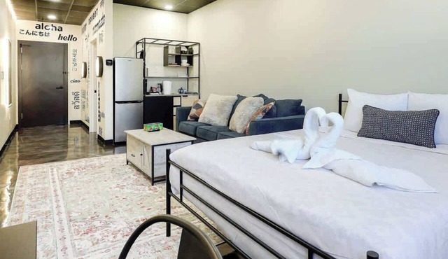 *New* Loft 5 min Shadyside/East Liberty Sleeps 8
