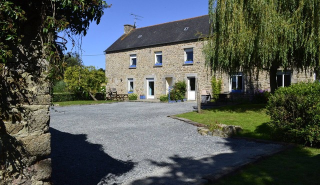 NEW: Lovely large farmhouse in Brittany. Private heated pool + Wellness Retreat.