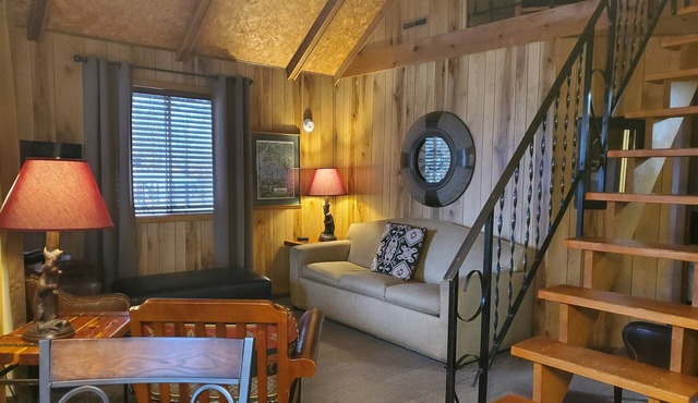 New Low Rates for Walk-to-the-Lake Cottage w/Dock. Close to it All!