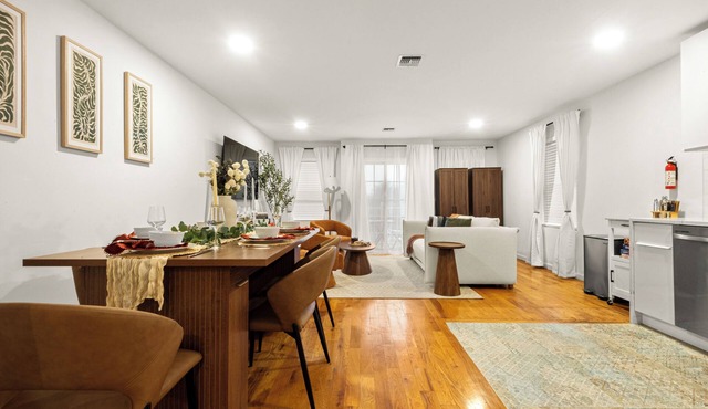 NEW Lux 2BR NYC MetLife Walk to TRAIN FREE Parking