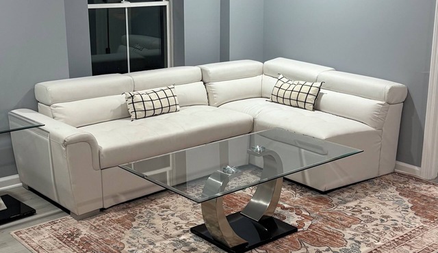 New Luxe 2BR Modern Furnished Near OTR & TQL-paycor Stadium