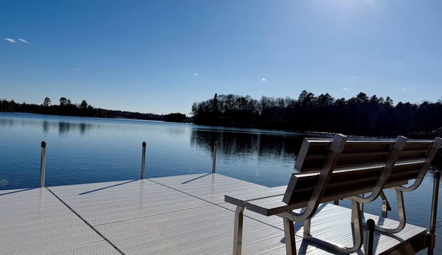 New LUXE Lakefront Cabin w/hottub|sauna|