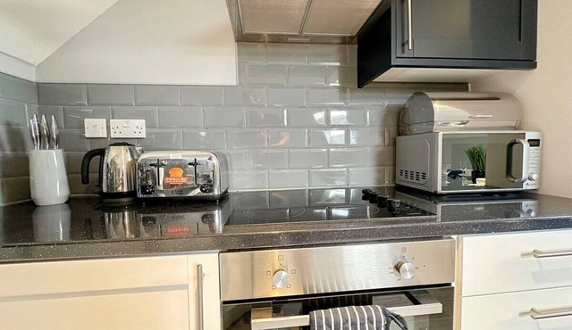 New Luxurious 4 One-Bedroom Units in Twickenham