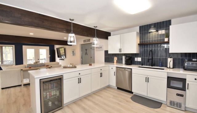 New Luxurious Ice Fishing Getaway