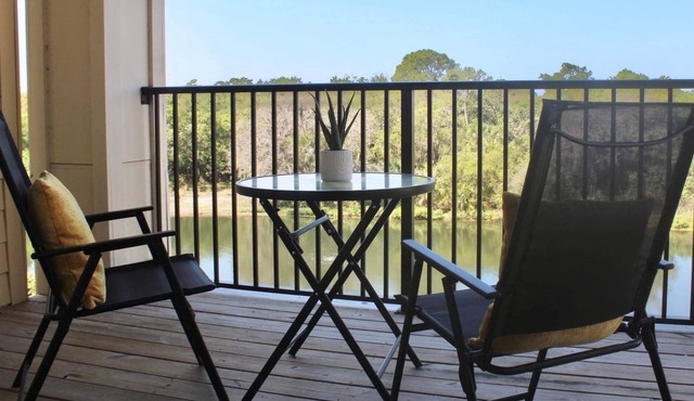 NEW! Luxurious Lakeview Retreat King Size| 1BR/1BA