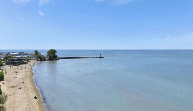 NEW! Luxury 1BR - 5 minutes to Port Dover Beach