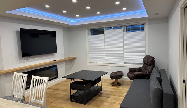 New luxury 2 bed/2 bath apt with EV charger
