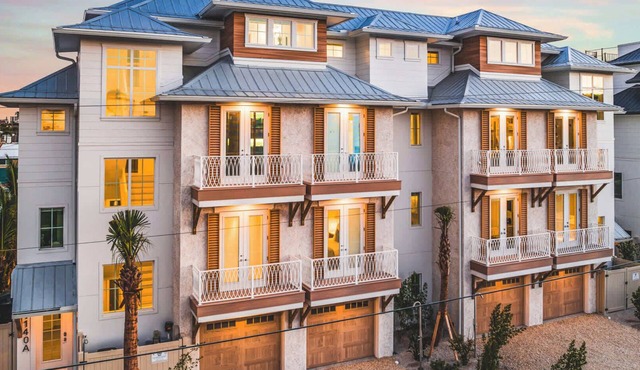 New - Luxury 2-Home Estate-Pools & Rooftops