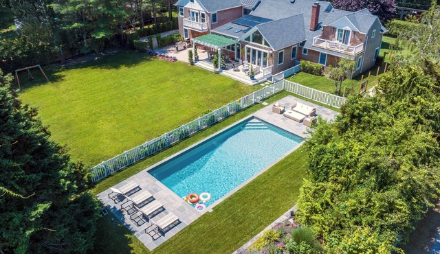 NEW Luxury 7BR Southampton Estate – Salt Pool & Sauna, <10min US Open Shinnecock