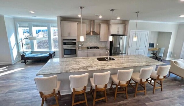 New Luxury and Modern in Stonebridge