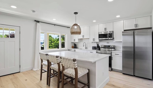 NEW Luxury Apartment | Sodus Point | 2 King Beds