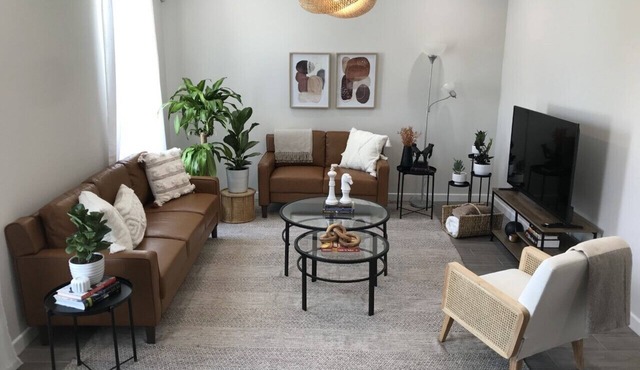 NEW LUXURY APT 3 BD near shopping and hospitals 3 min from EXP 83
