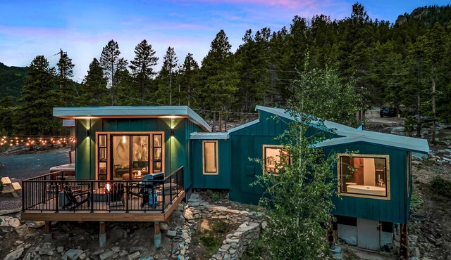 NEW Luxury Cabin 9200 feet, Denver Views