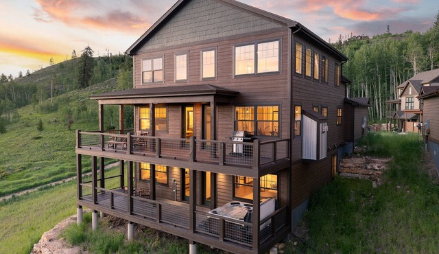 New Luxury Chalet 15 I Hot Tub I Great Views I Best Price I FREE Adventures Daily