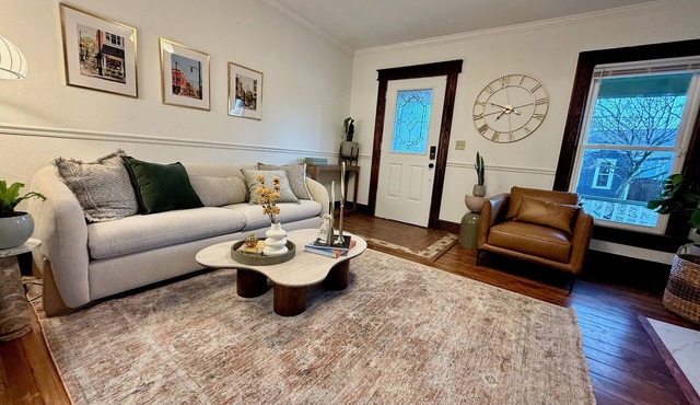 New! Luxury Comfort Meets Work & Play in Heart of Dayton.