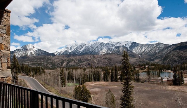New Luxury Condo Steps to Lifts - Amazing Views